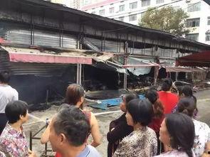 吃瓜群众围观火灾,现场直击，惊心动魄一幕