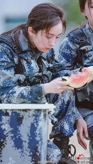 杨幂吃瓜群众星光,吃瓜群众星光下的娱乐焦点